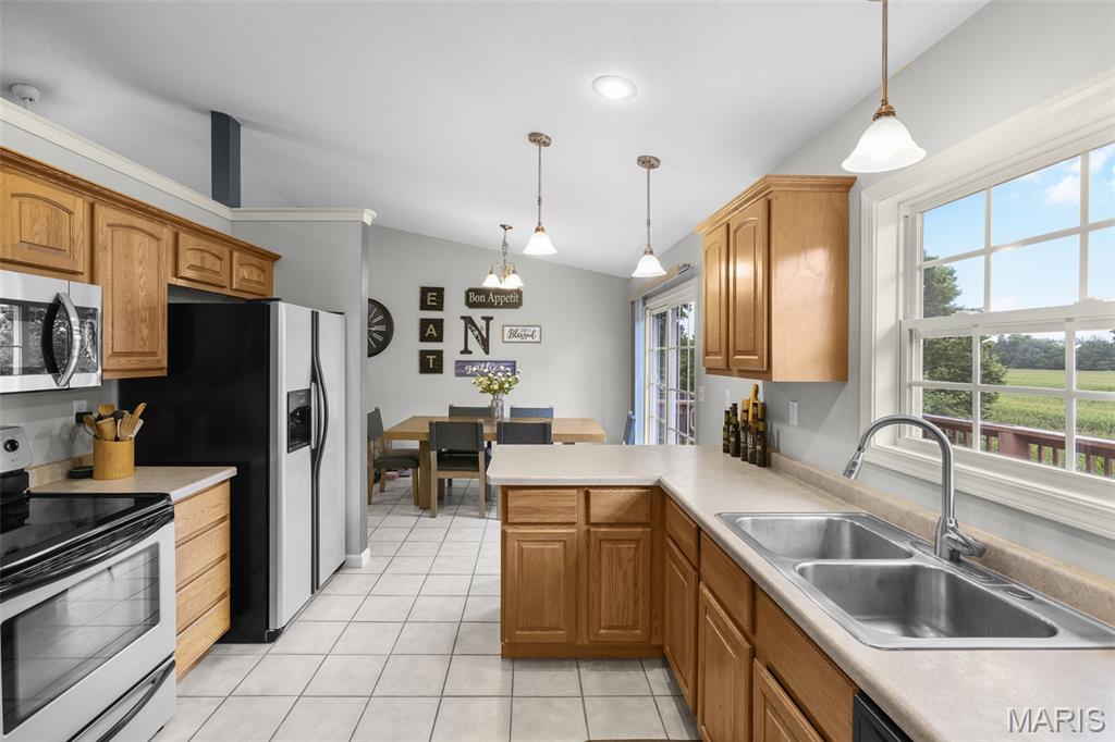 467 Oak Meadow Drive Property Photo 10