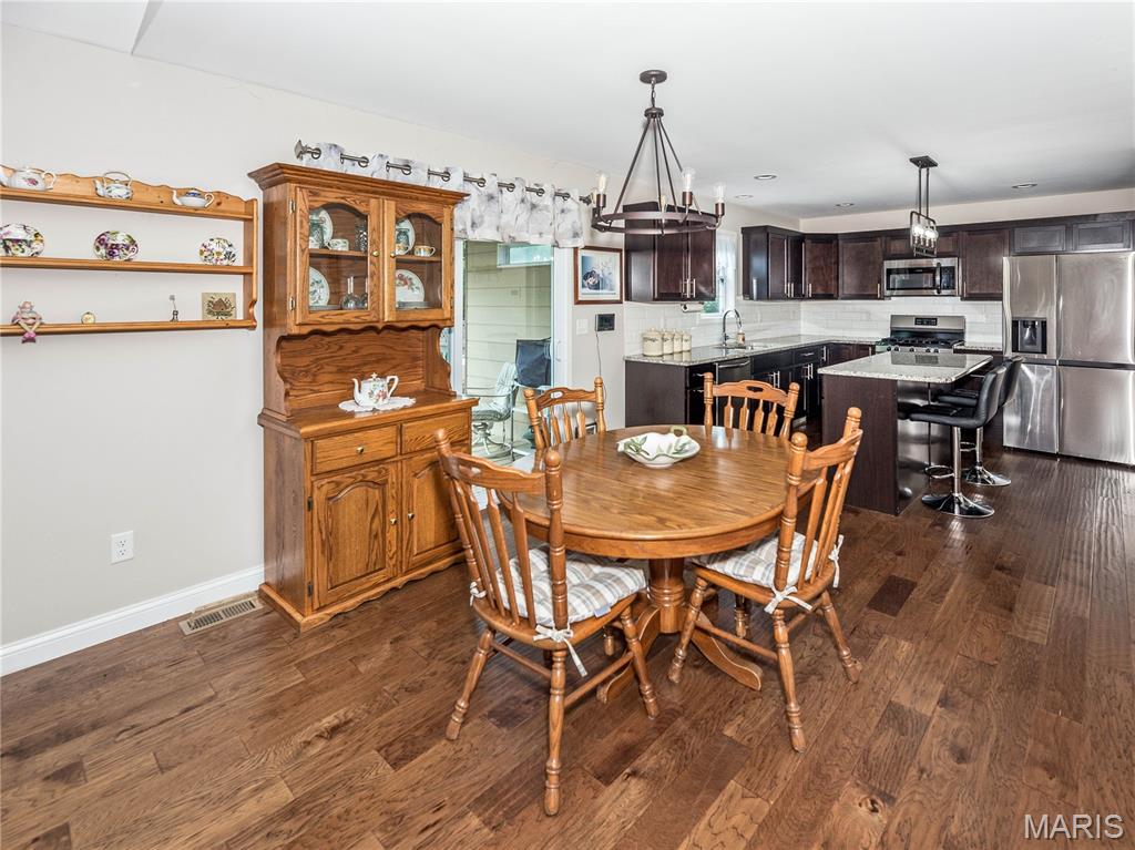 1873 Appleton Court Property Photo 12