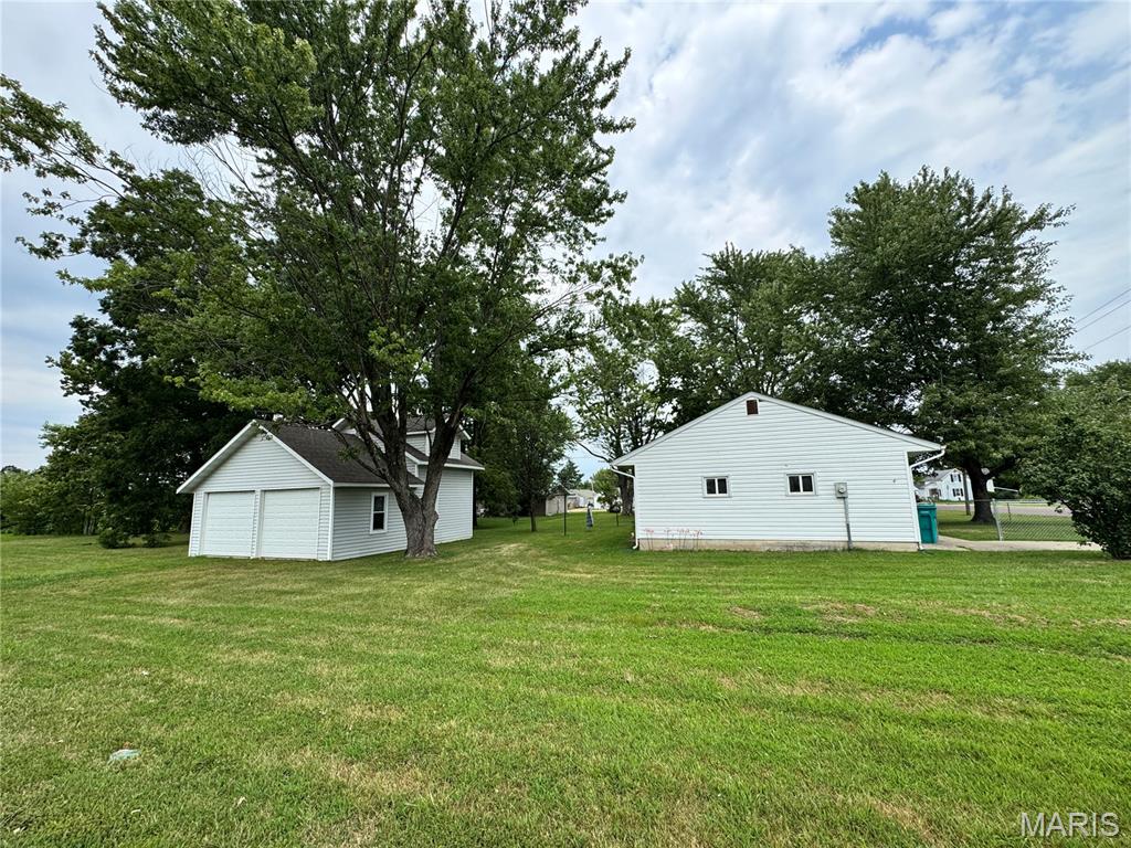 641 S Walnut Street Property Photo 1