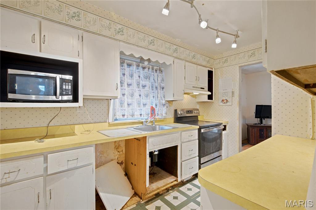 9535 Mackenzie Road Property Photo 8