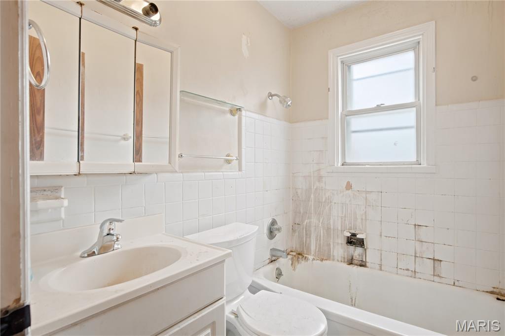 9535 Mackenzie Road Property Photo 13