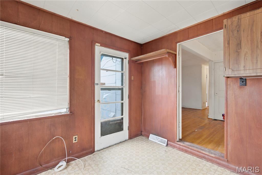 9535 Mackenzie Road Property Photo 14