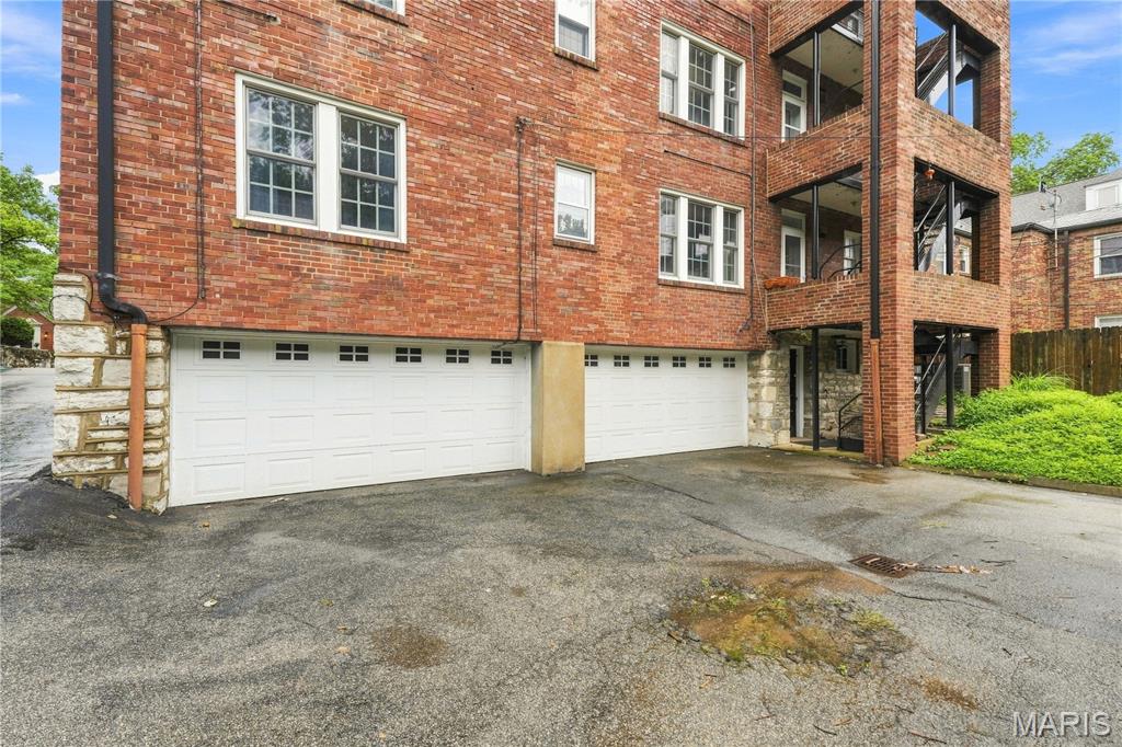 7529 Wellington Way 3 Property Photo 28