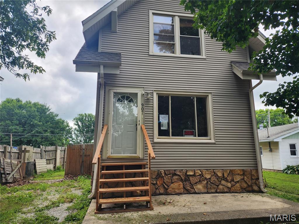 907 Johnson Street Property Photo 3