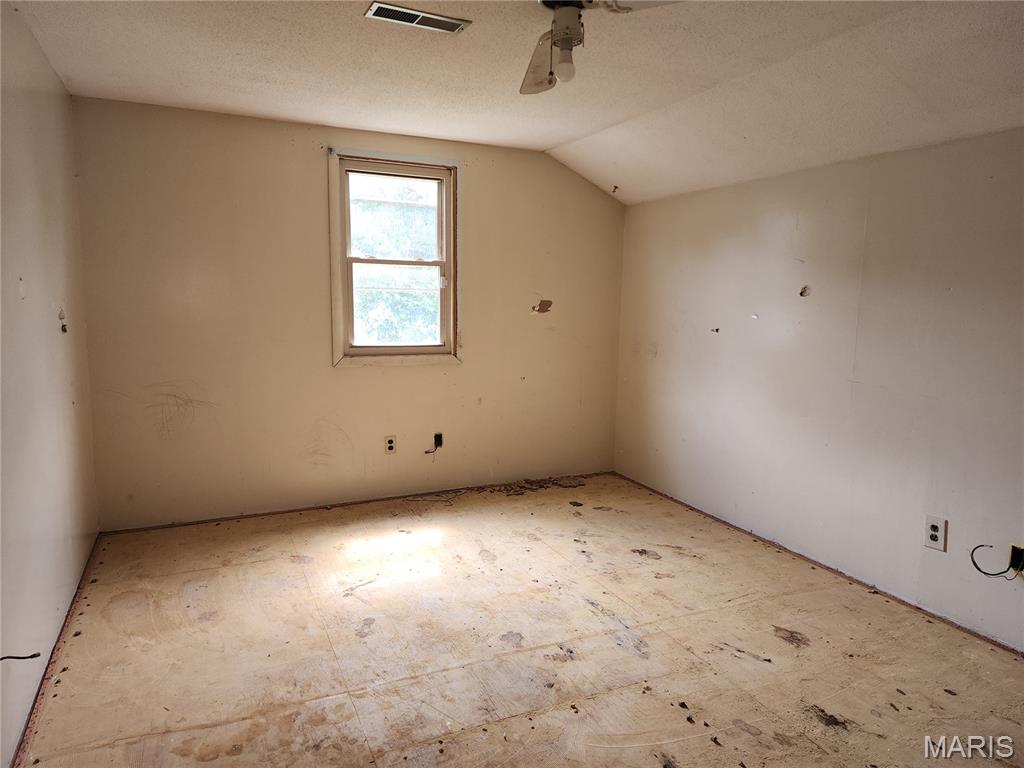 907 Johnson Street Property Photo 9