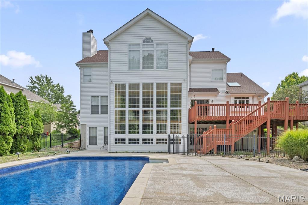 17655 Vintage Oak Drive Property Photo 4