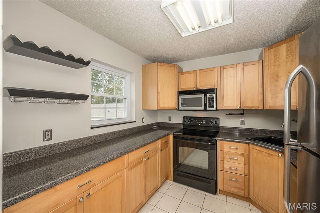 9122 Eager Road Property Photo 13