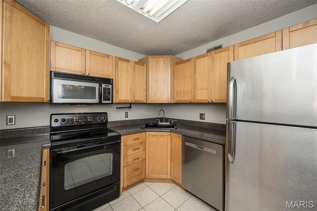 9122 Eager Road Property Photo 14