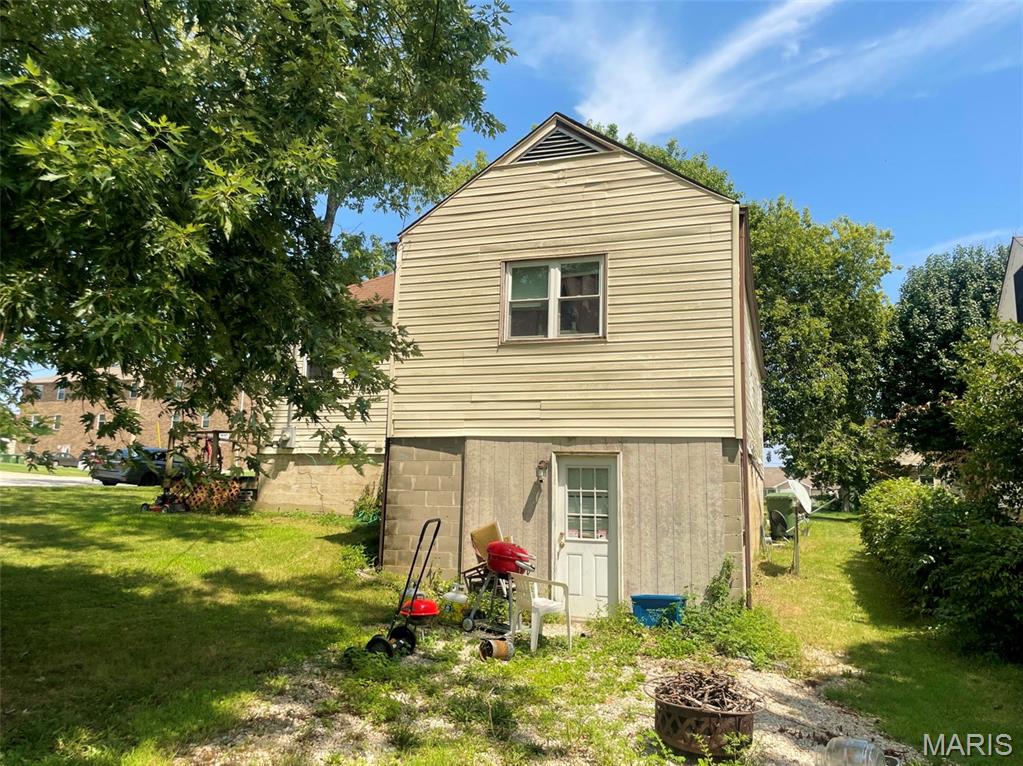 1609 N Cedar Street Property Photo 6