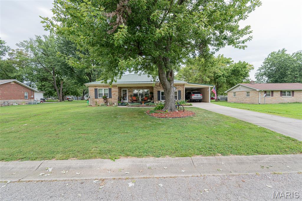 608 Swanson Property Photo 1