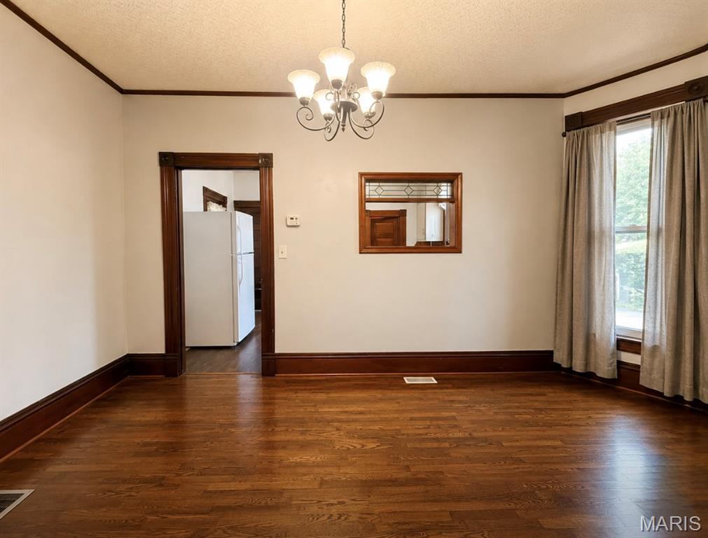 26050942 Property Photo 7