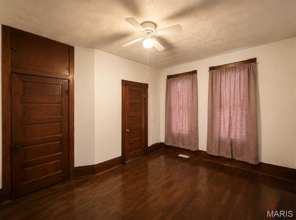 26050942 Property Photo 10