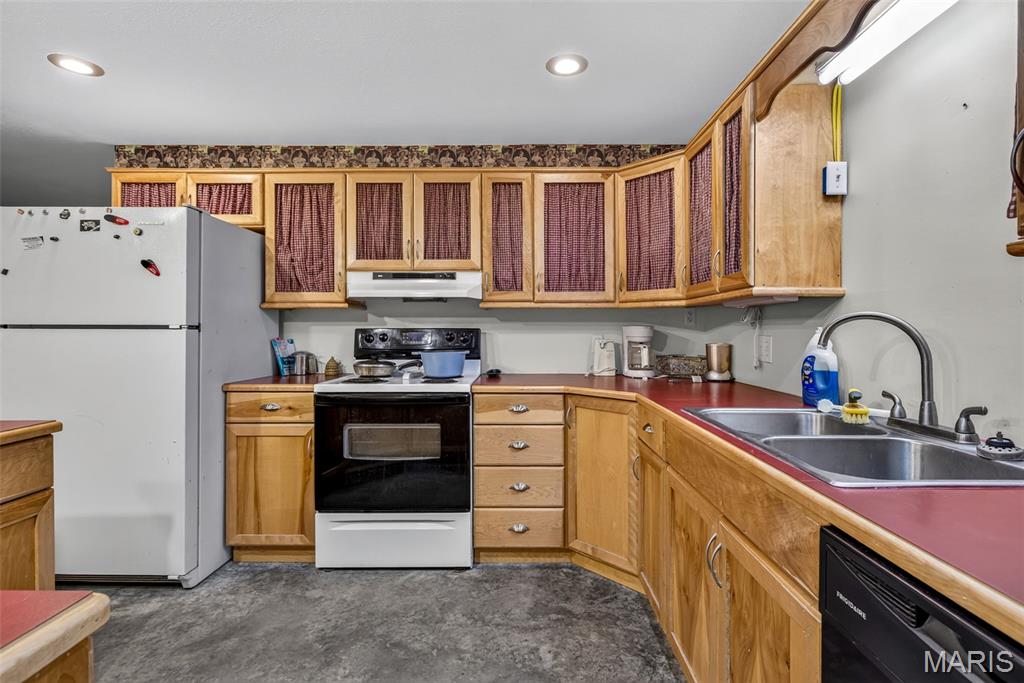 5972 Highway E Property Photo 5