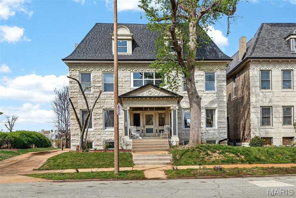 5137 Washington Place