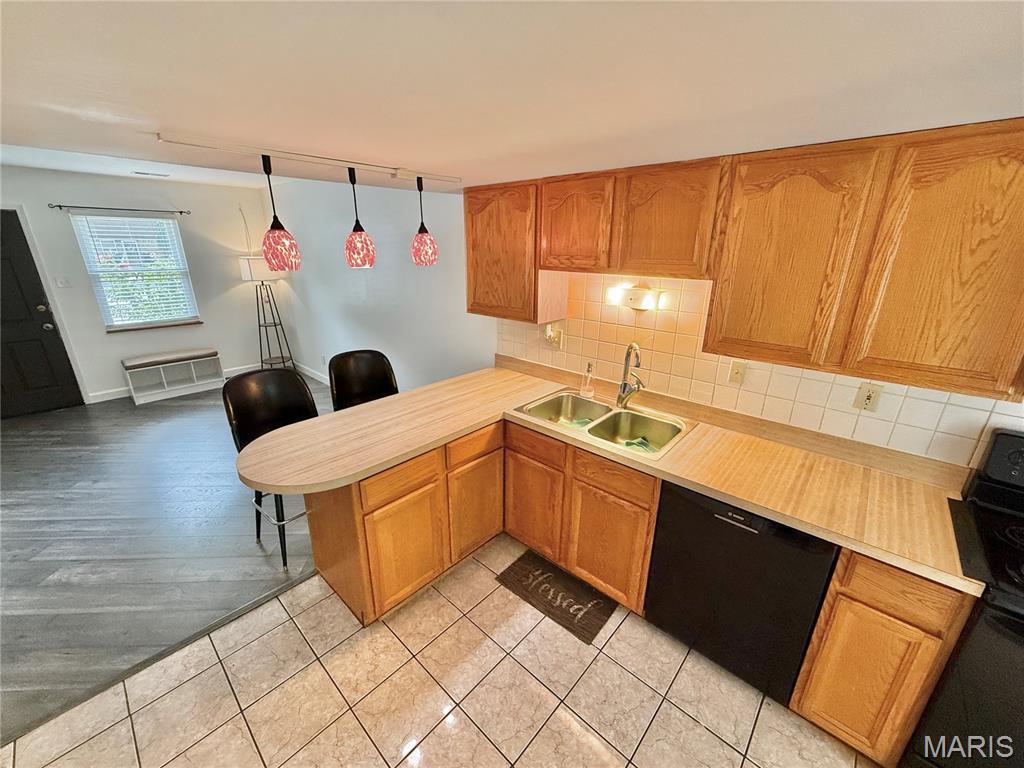 3819 Treebrook Drive Property Photo 6
