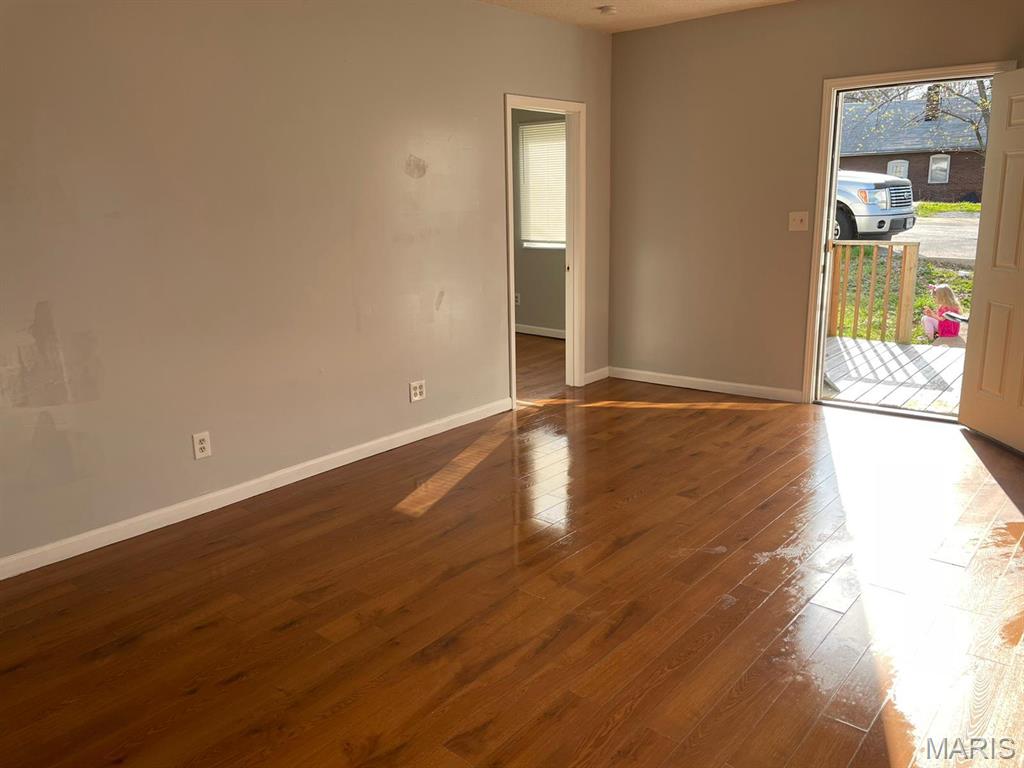 2918 Hammond Avenue Property Photo 8