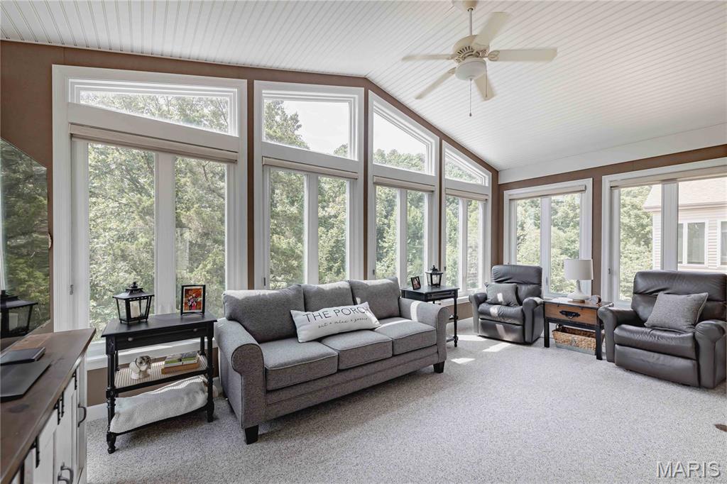4484 Kingfisher Court Property Photo 3