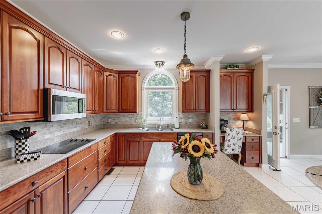 4484 Kingfisher Court Property Photo 15