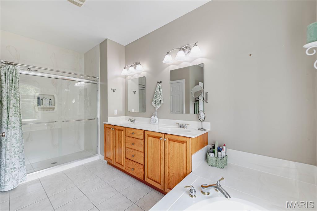 4484 Kingfisher Court Property Photo 25