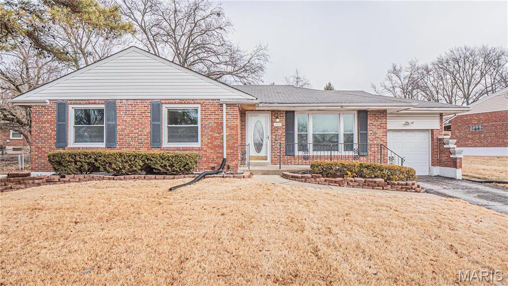 1209 Hamlet Court Property Photo 1