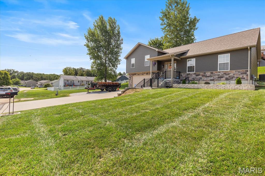 1025 Wrigley Circle Property Photo 2