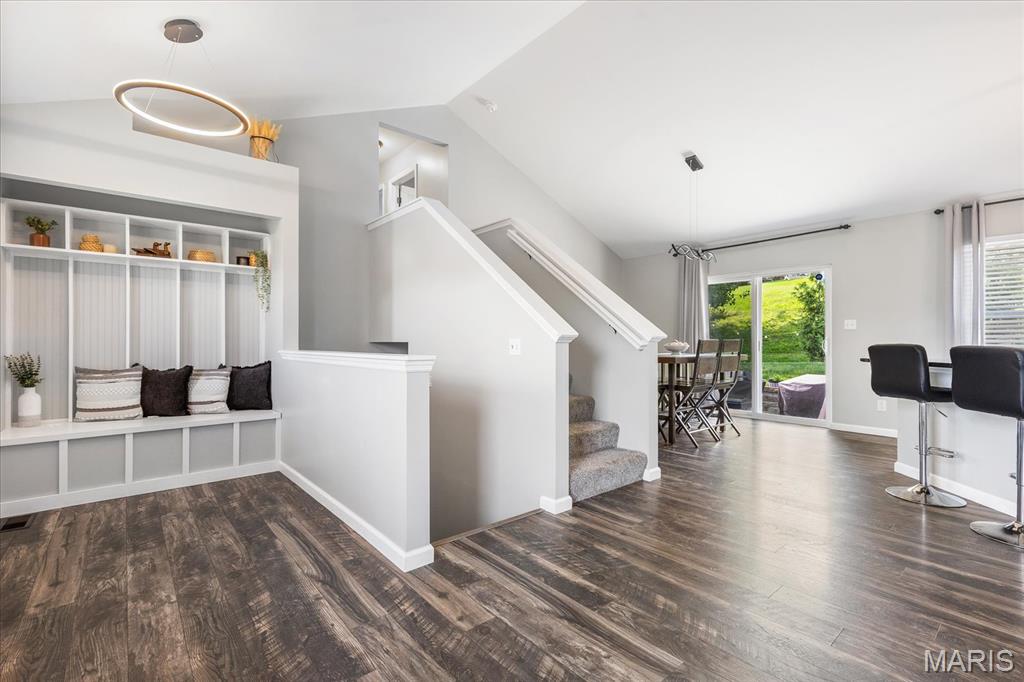 1025 Wrigley Circle Property Photo 6