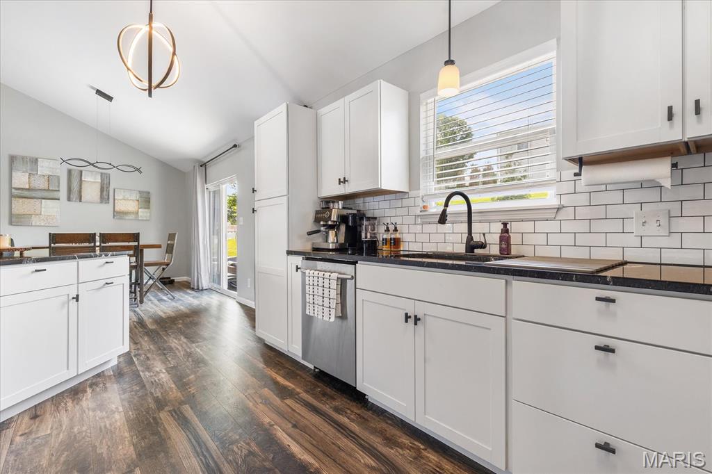 1025 Wrigley Circle Property Photo 10