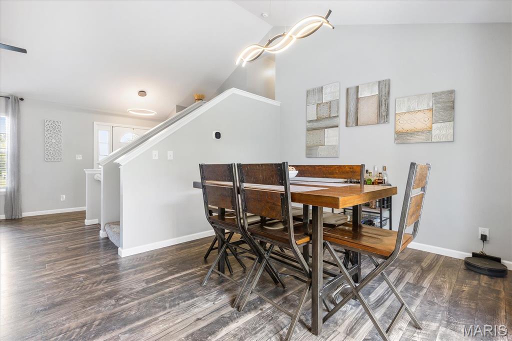 1025 Wrigley Circle Property Photo 12