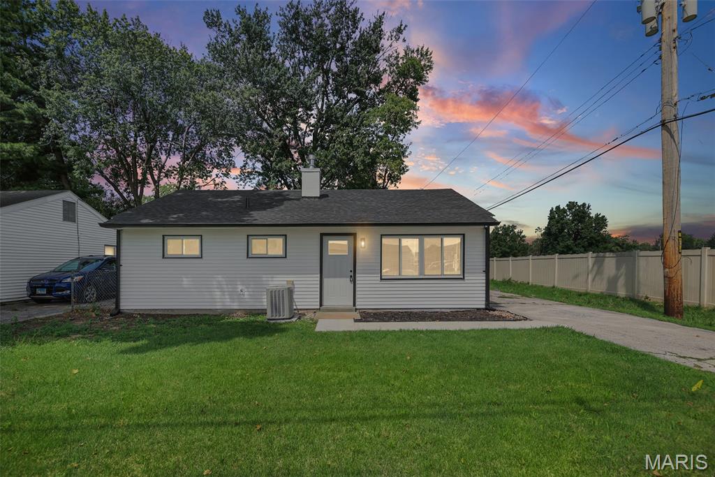 1009 Royal Heights Road