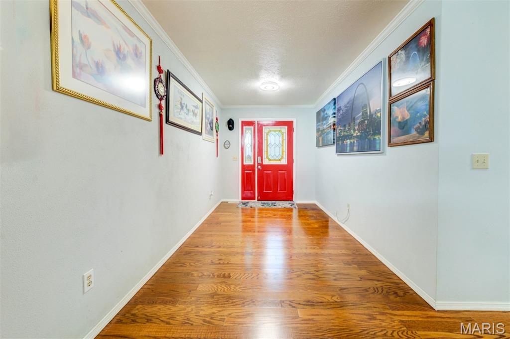 4708 Koglin Court Property Photo 4