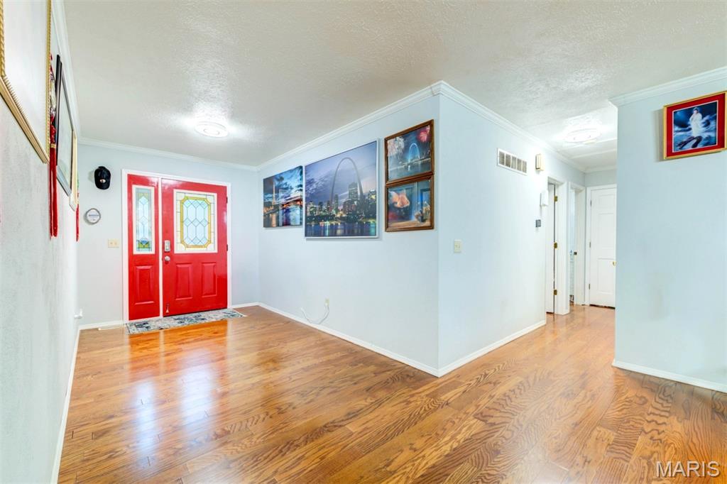 4708 Koglin Court Property Photo 5