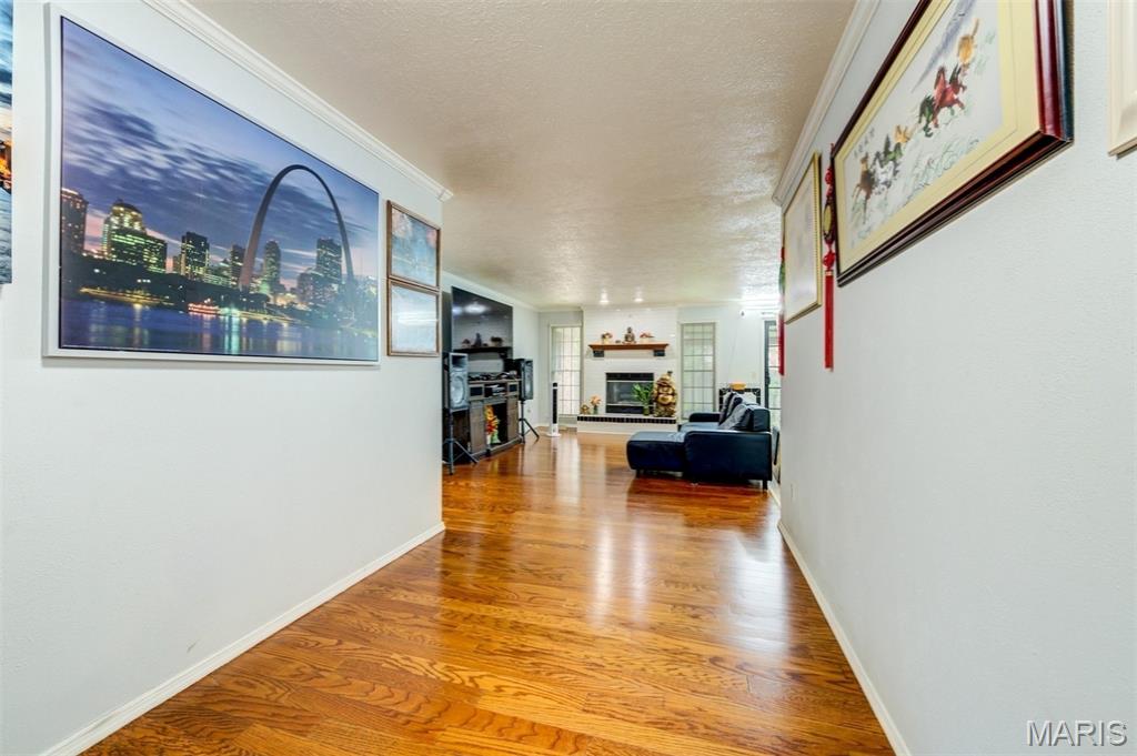 4708 Koglin Court Property Photo 6