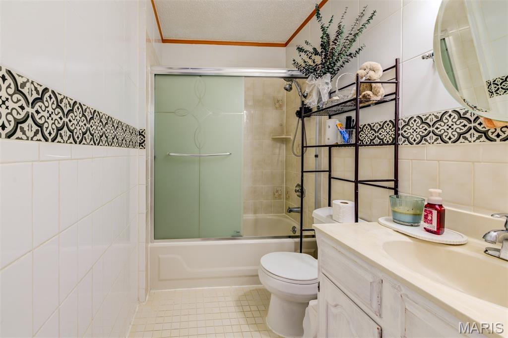 4708 Koglin Court Property Photo 26