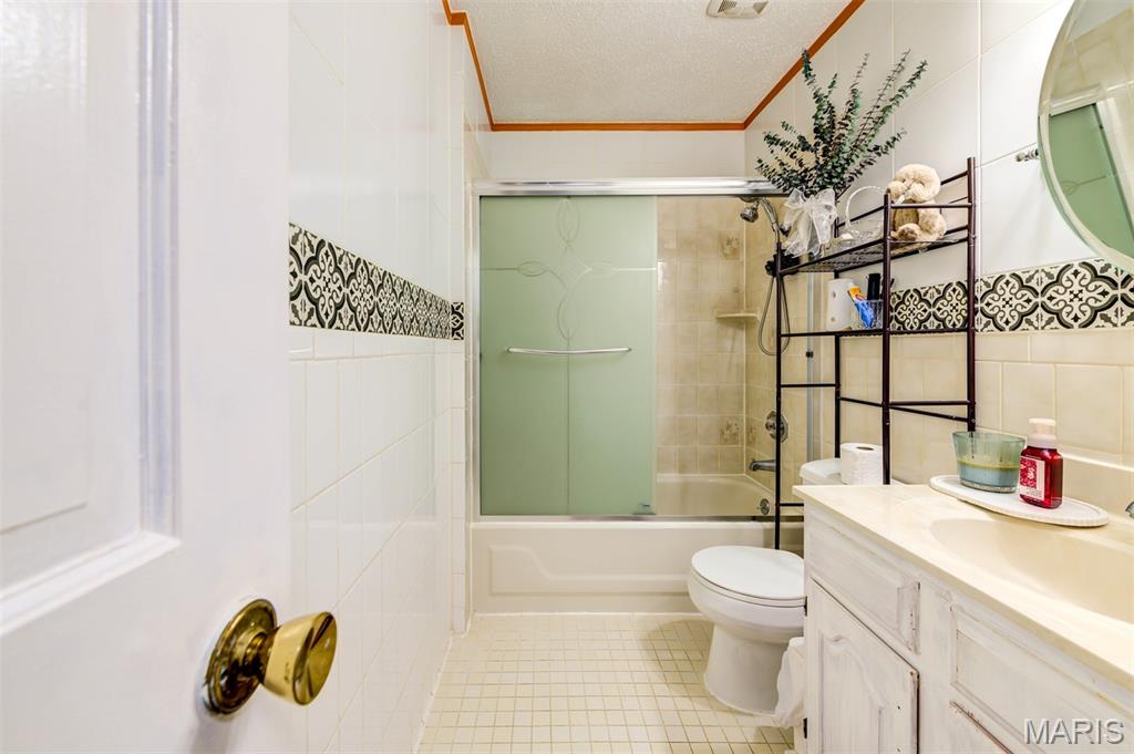 4708 Koglin Court Property Photo 27