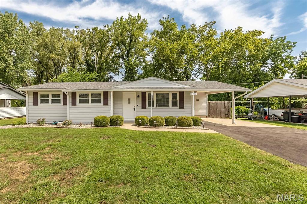 2022 Dawson Drive Property Photo 1