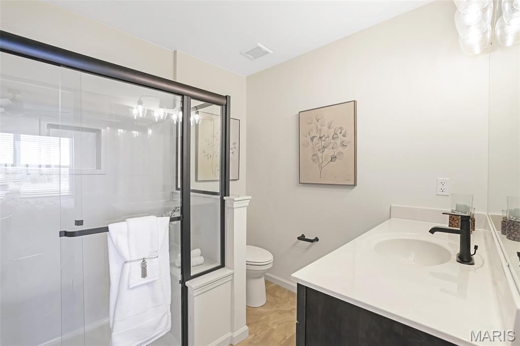 2 St. James At Walnut Hills Property Photo 6