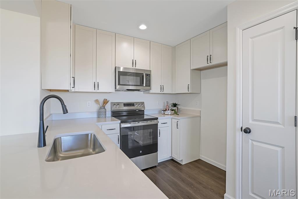 2 St. James At Walnut Hills Property Photo 23