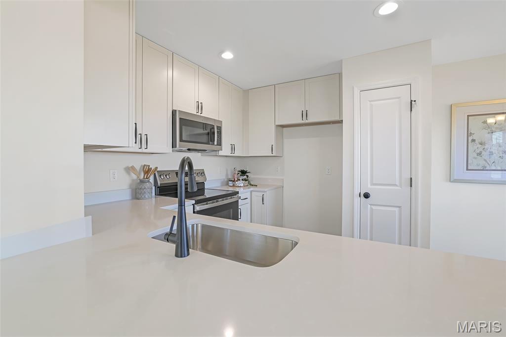 2 St. James At Walnut Hills Property Photo 24