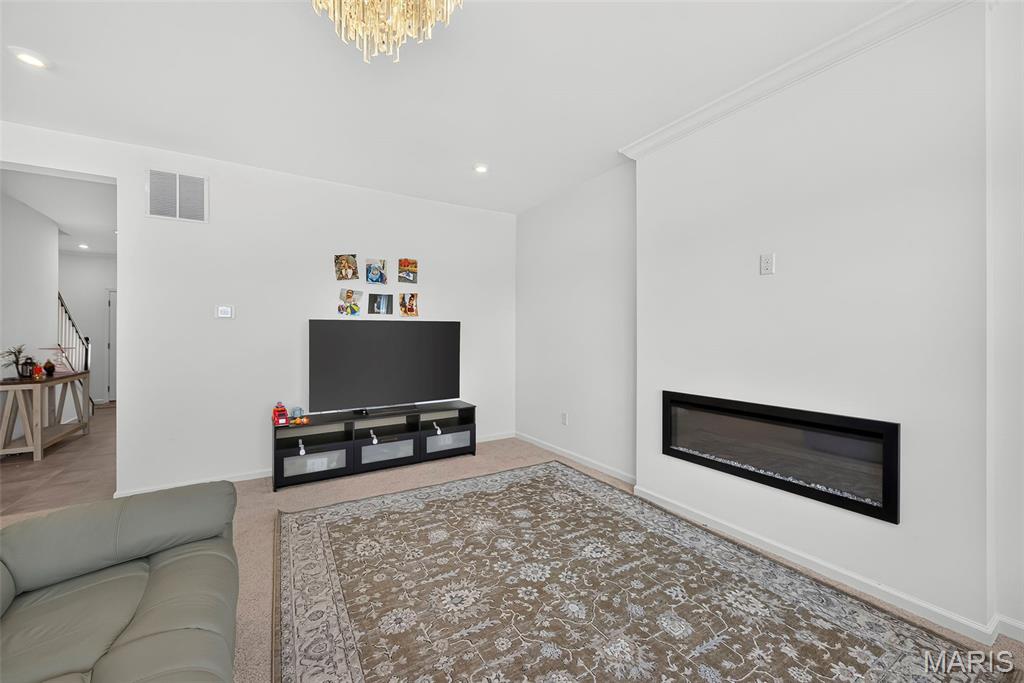 414 Roddens Way Property Photo 16