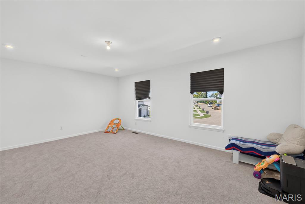 414 Roddens Way Property Photo 32