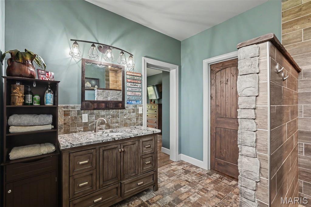 361 Woodline Drive Property Photo 16