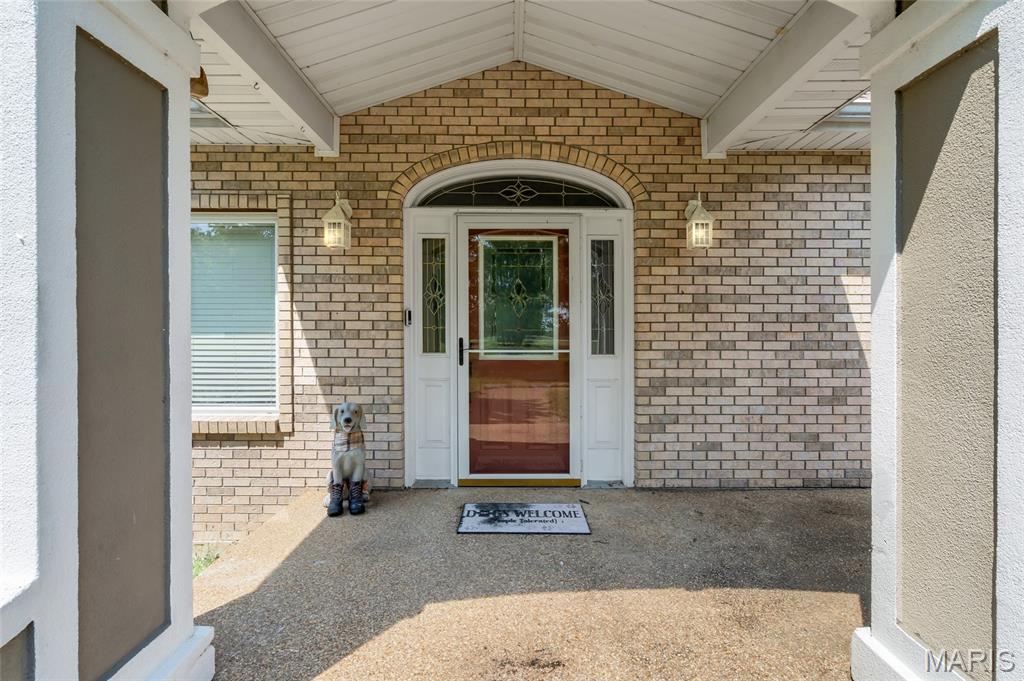 5541 Blackberry Lane Property Photo 3
