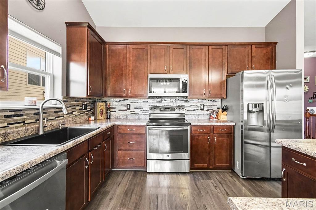 917 Meramec Grove Drive Property Photo 11