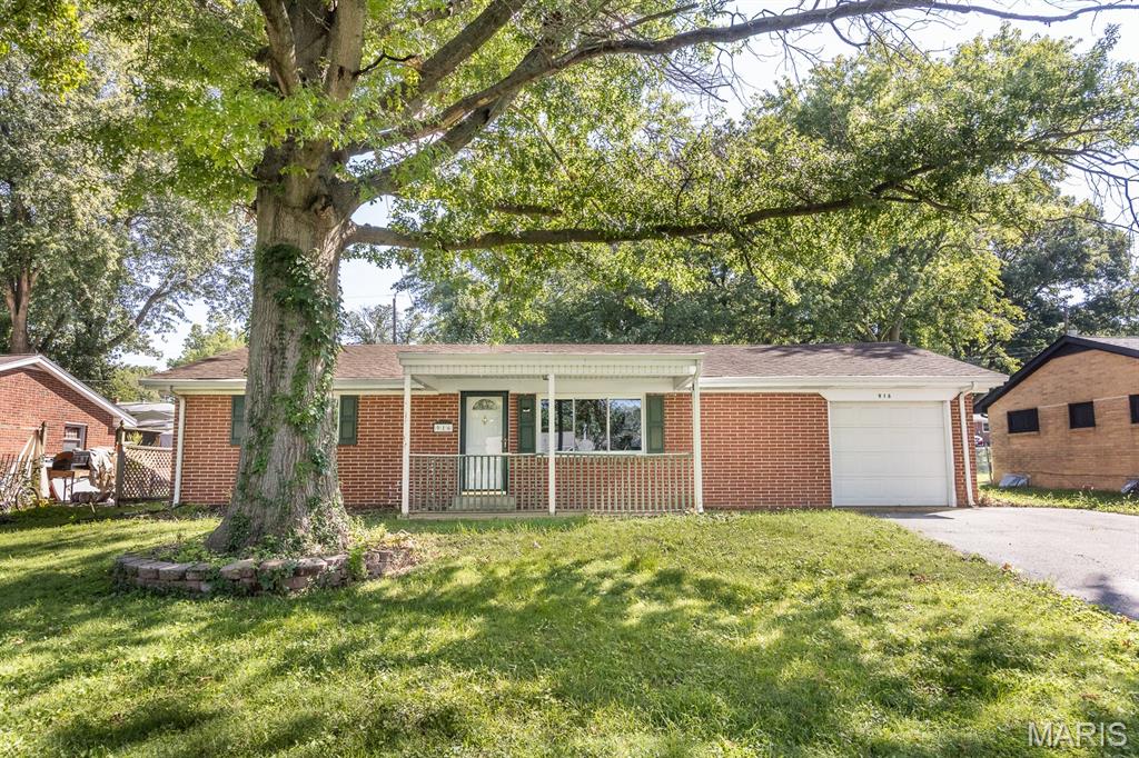 916 Peony Drive Property Photo 1