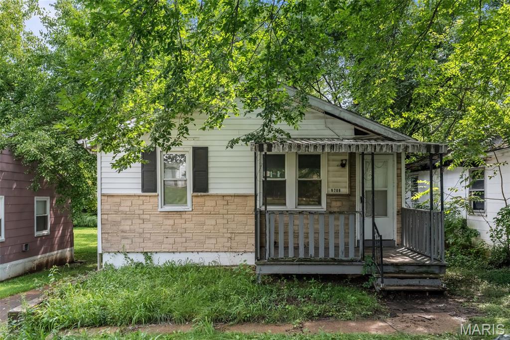 9708 Winkler Drive Property Photo 1