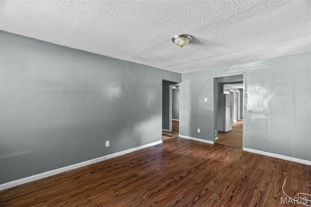 9708 Winkler Drive Property Photo 9