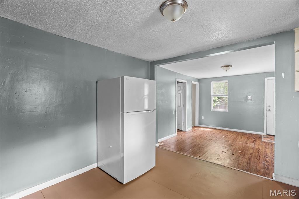 9708 Winkler Drive Property Photo 13