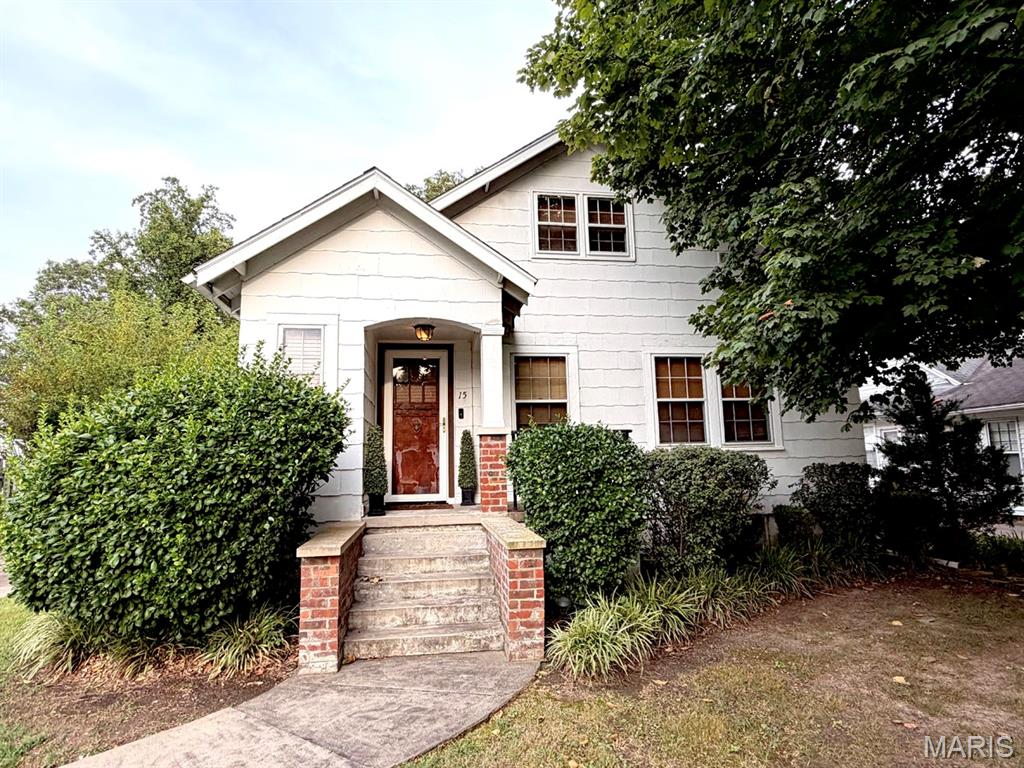 15 S Hickory Street Property Photo 1