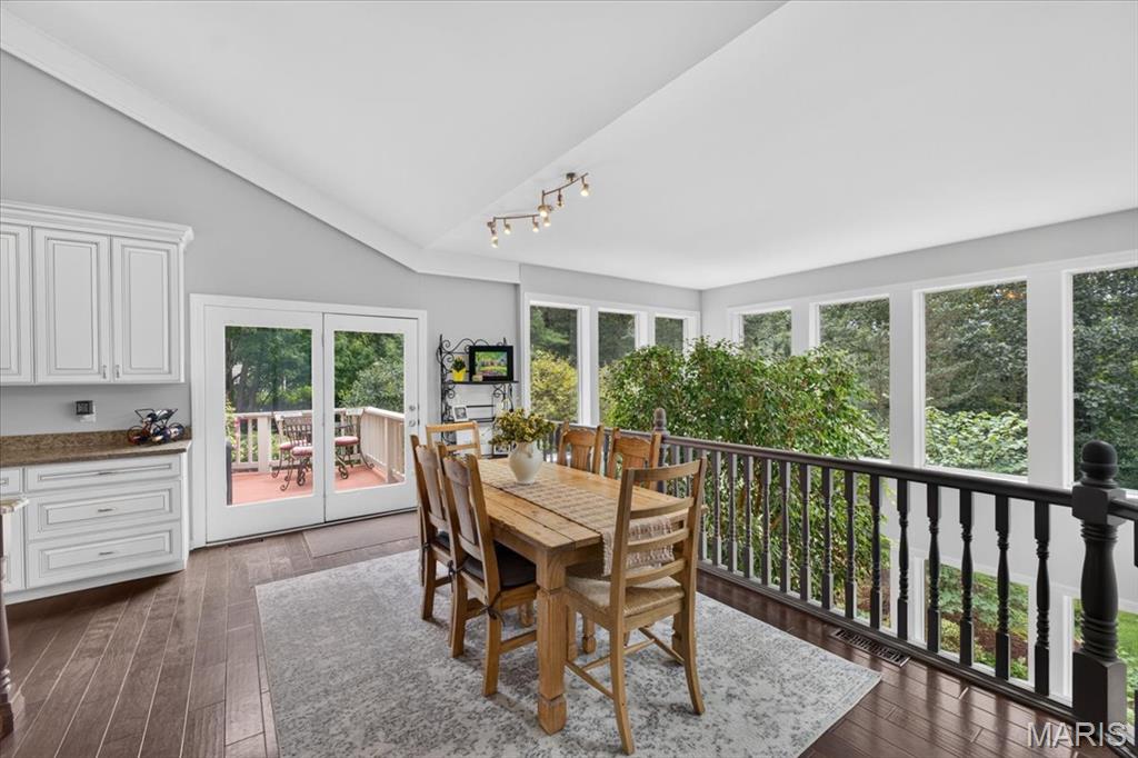 1217 Grey Fox Run Property Photo 8