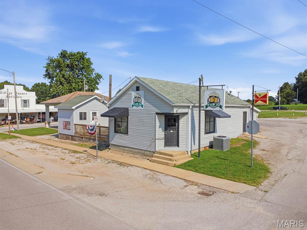 102 Park Property Photo 1
